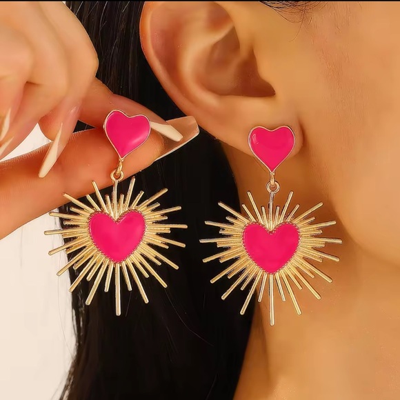 Jewelry - Pink and Gold Heart Earrings. Statement earrings. Elegant unique Heart earrings